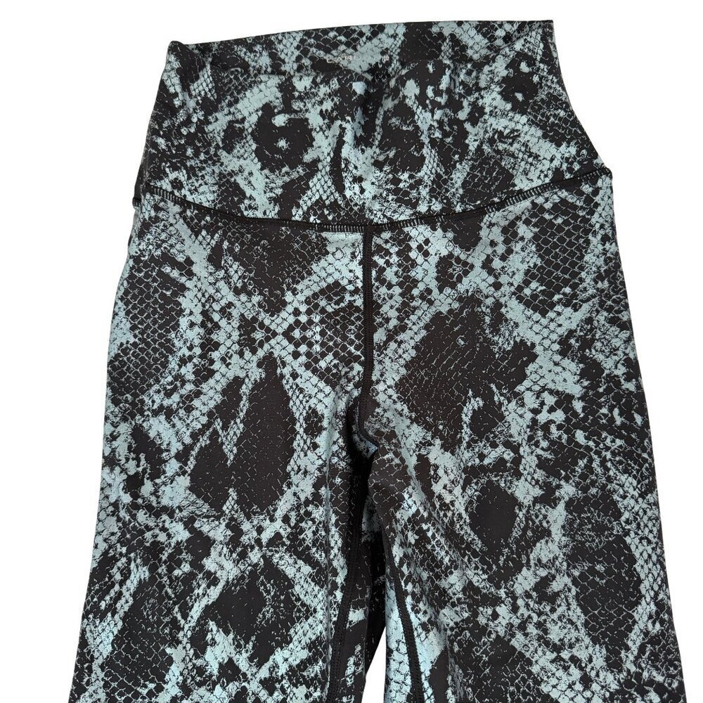 Carbon38 Snake Print 7/8 Athletic Leggings Size S - Picture 3 of 4